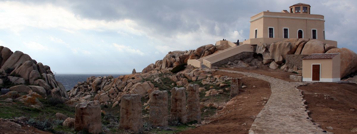 Santa Teresa Gallura - il Faro di Capo Testa